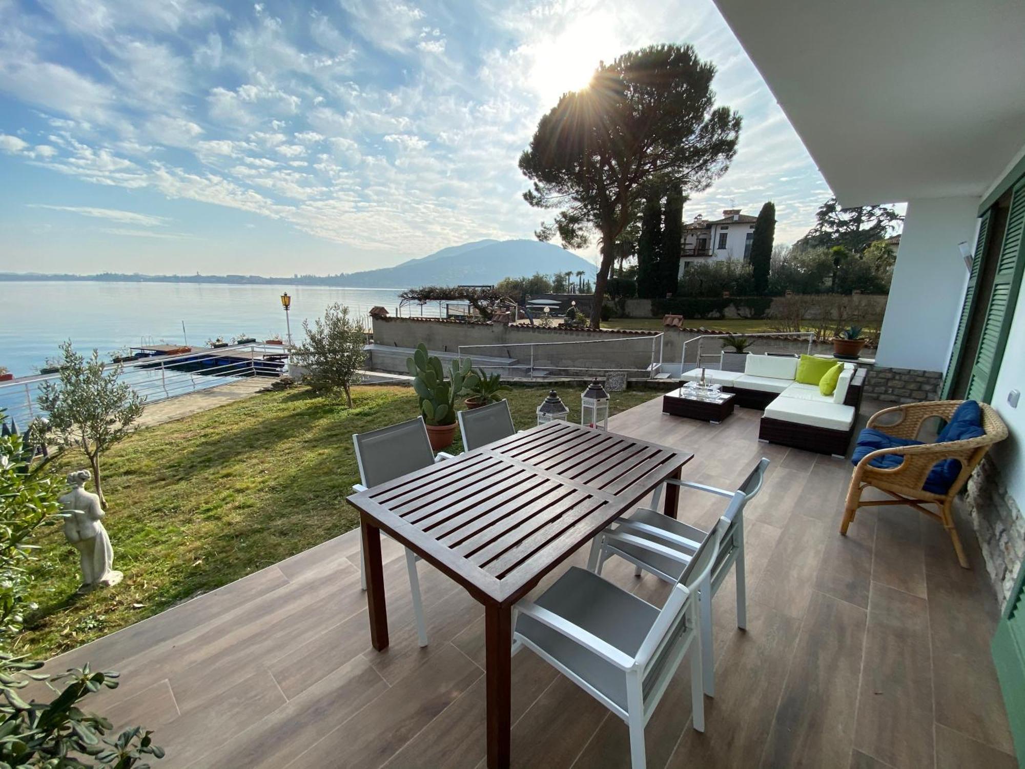 Villa Anastasye Your Lakefront Vacation Rental Predore Exterior foto